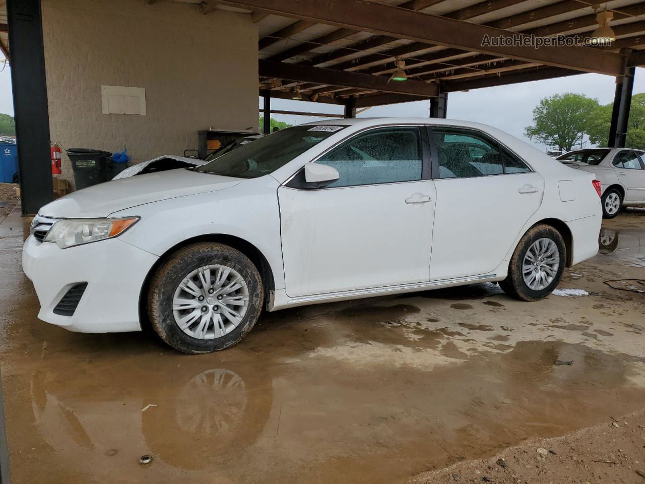 2012 Toyota Camry Base White vin: 4T1BF1FK3CU587843