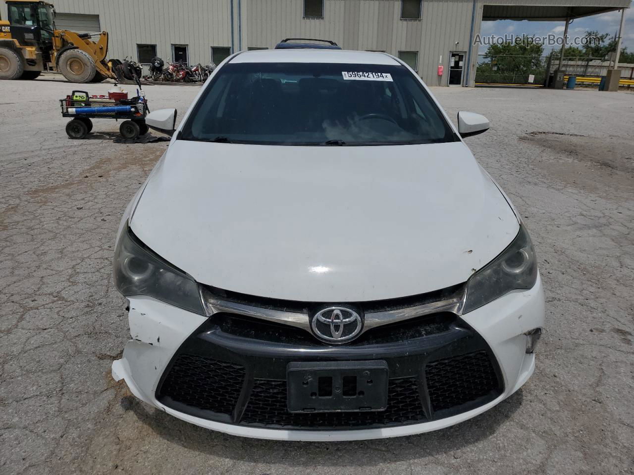 2016 Toyota Camry Le White vin: 4T1BF1FK3GU177131