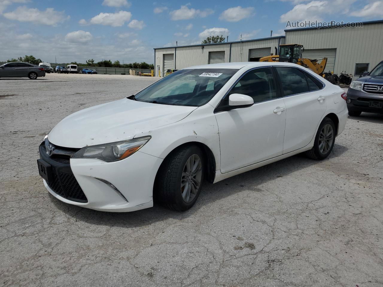 2016 Toyota Camry Le White vin: 4T1BF1FK3GU177131