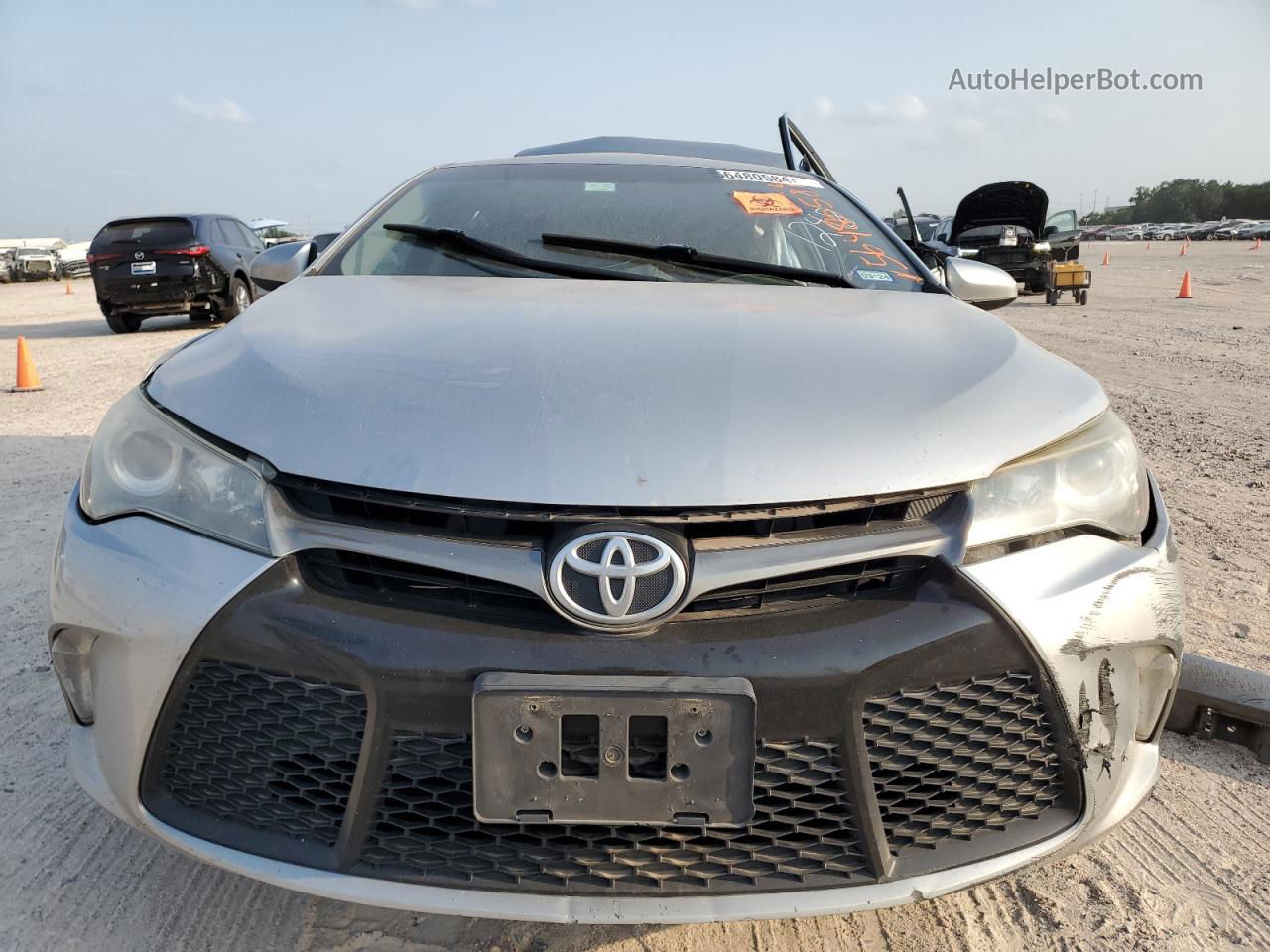 2016 Toyota Camry Le Серебряный vin: 4T1BF1FK3GU223749