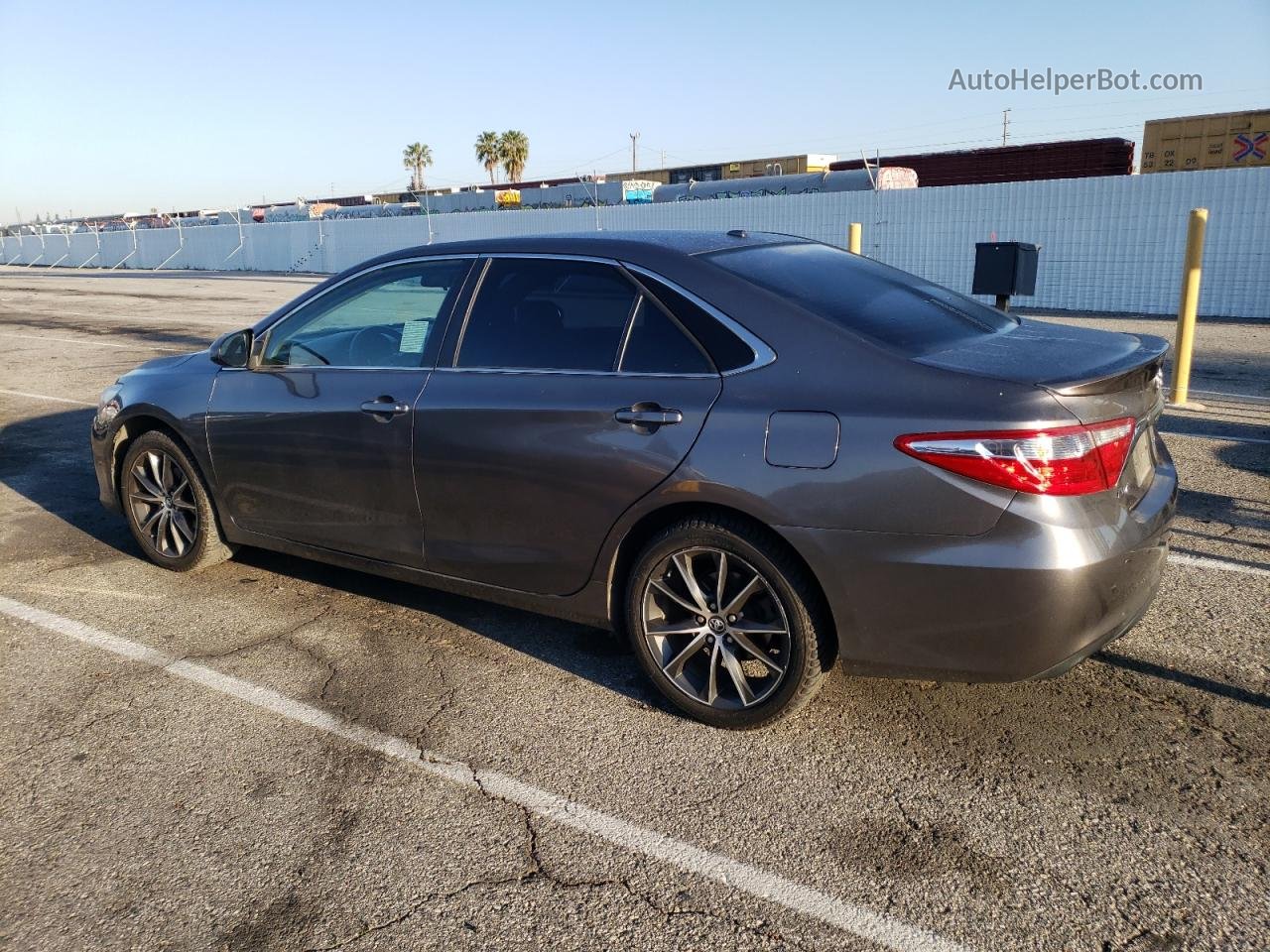2017 Toyota Camry Le Gray vin: 4T1BF1FK3HU408434