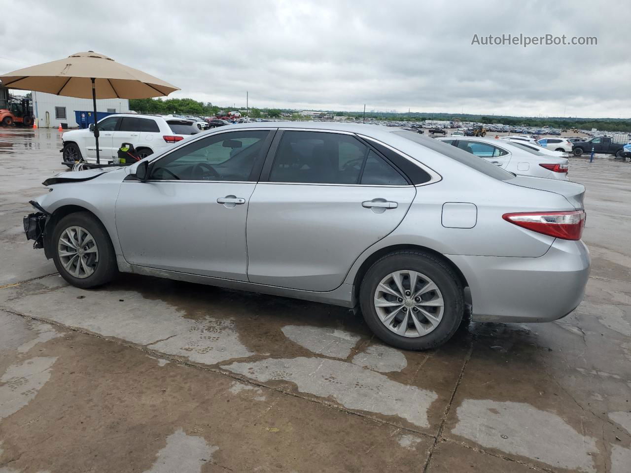 2017 Toyota Camry Le Silver vin: 4T1BF1FK3HU445824