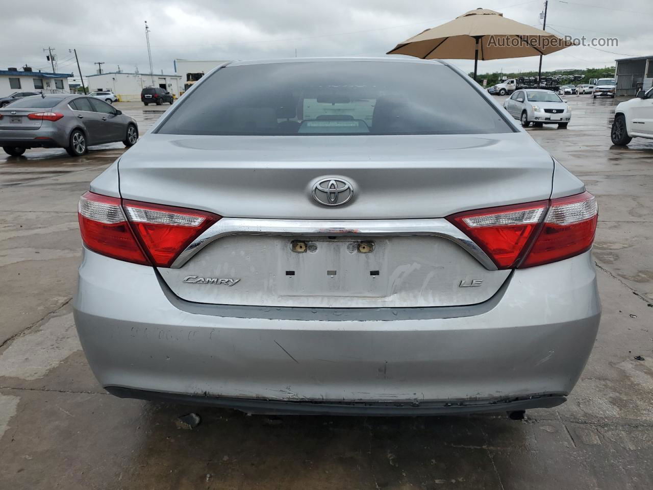 2017 Toyota Camry Le Silver vin: 4T1BF1FK3HU445824