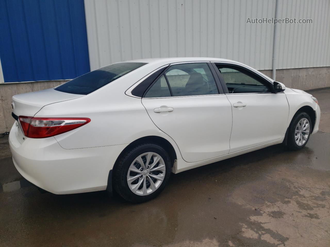 2017 Toyota Camry Le White vin: 4T1BF1FK3HU787984