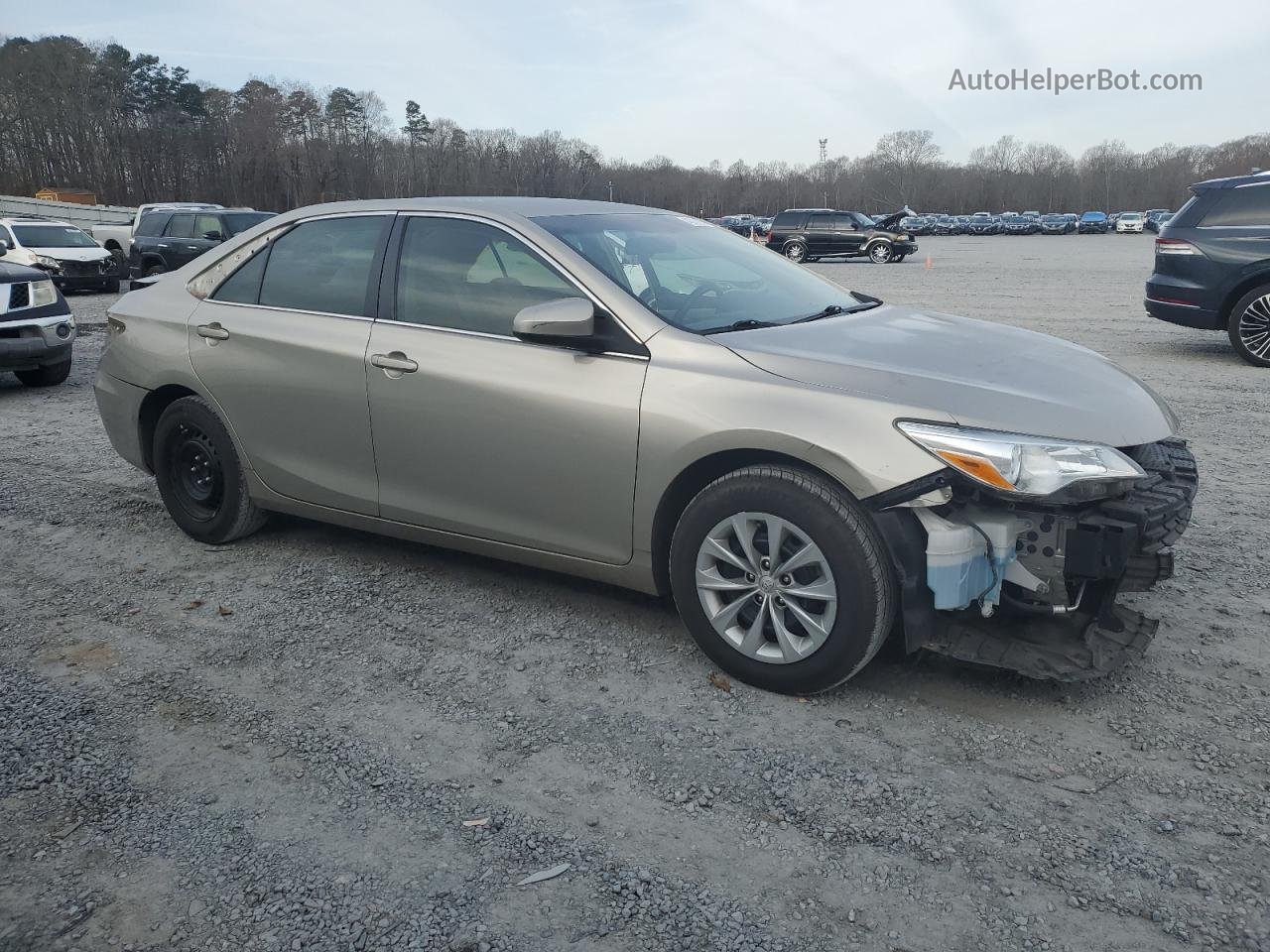 2016 Toyota Camry Le Gold vin: 4T1BF1FK4GU117388