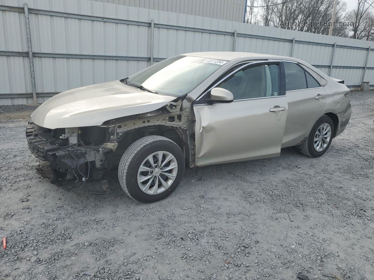 2016 Toyota Camry Le Золотой vin: 4T1BF1FK4GU117388