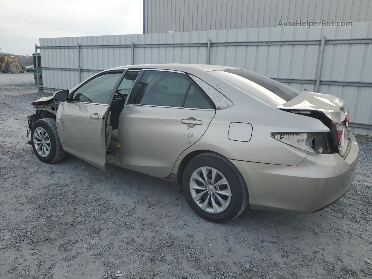 2016 Toyota Camry Le Золотой vin: 4T1BF1FK4GU117388