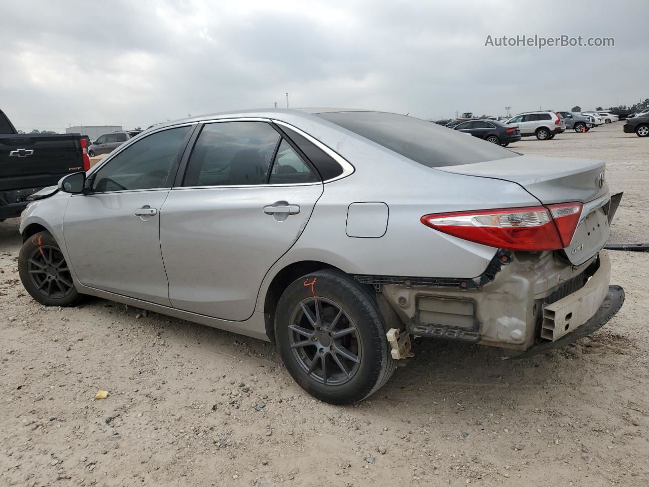 2016 Toyota Camry Le Silver vin: 4T1BF1FK4GU117696