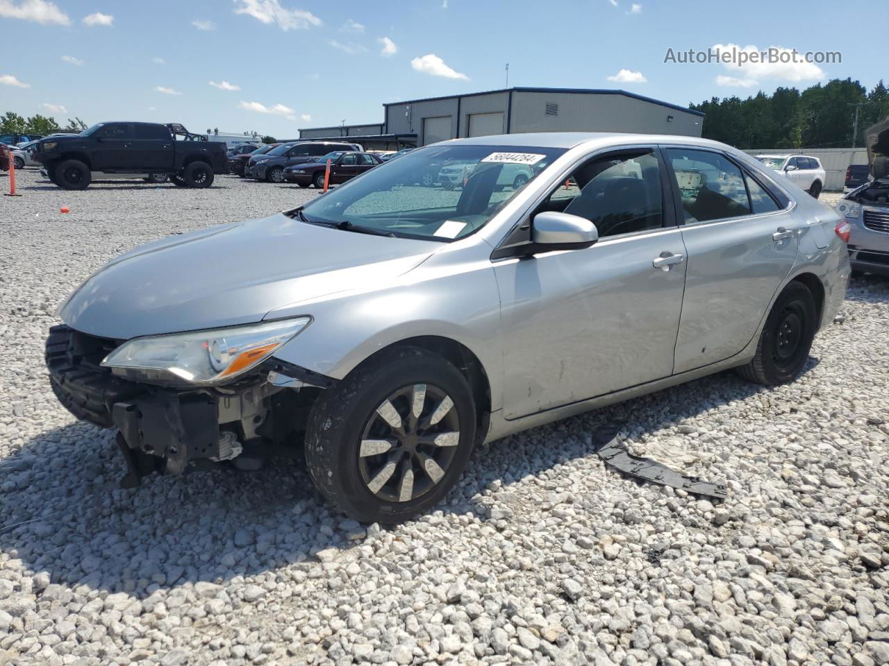 2016 Toyota Camry Le Серебряный vin: 4T1BF1FK4GU163495