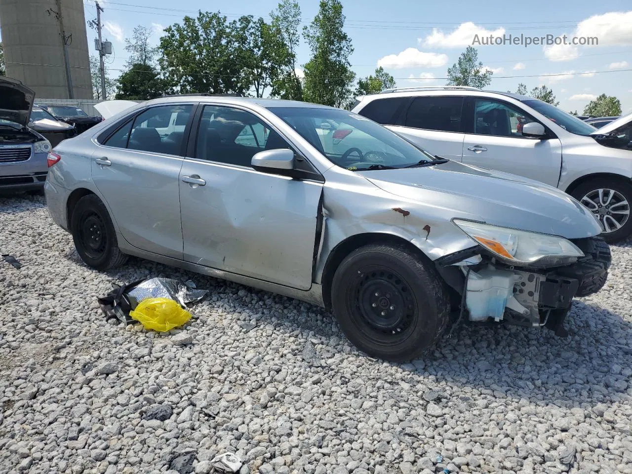 2016 Toyota Camry Le Серебряный vin: 4T1BF1FK4GU163495