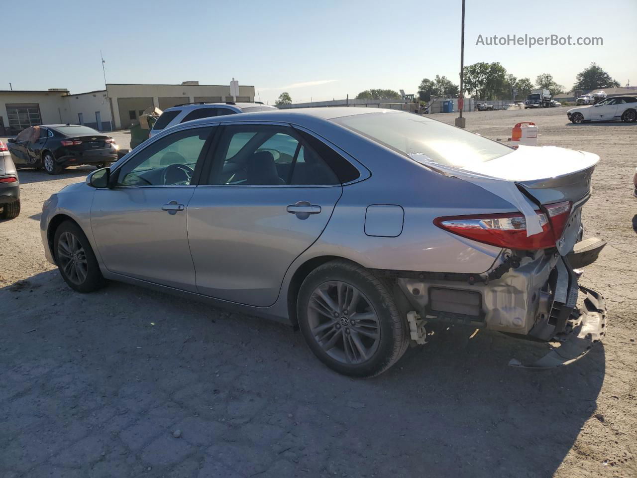 2016 Toyota Camry Le Silver vin: 4T1BF1FK4GU184380