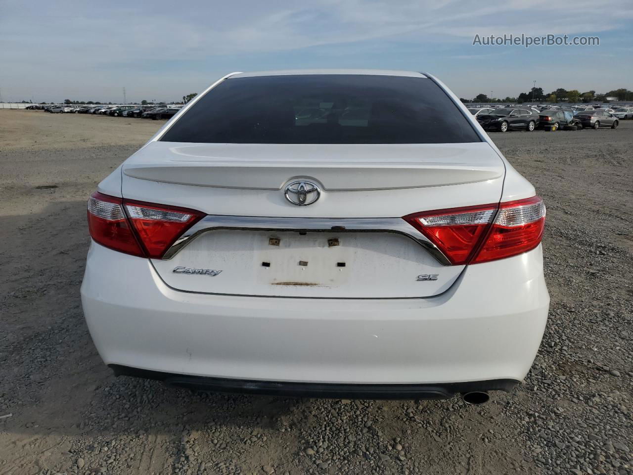 2016 Toyota Camry Le White vin: 4T1BF1FK4GU242939