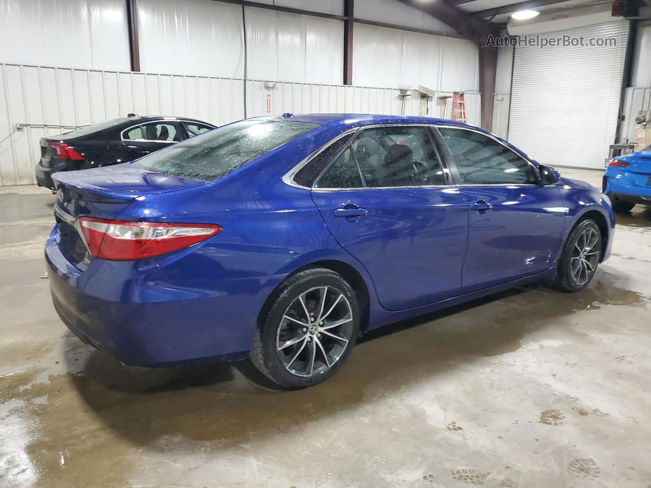 2016 Toyota Camry Le Blue vin: 4T1BF1FK4GU548698