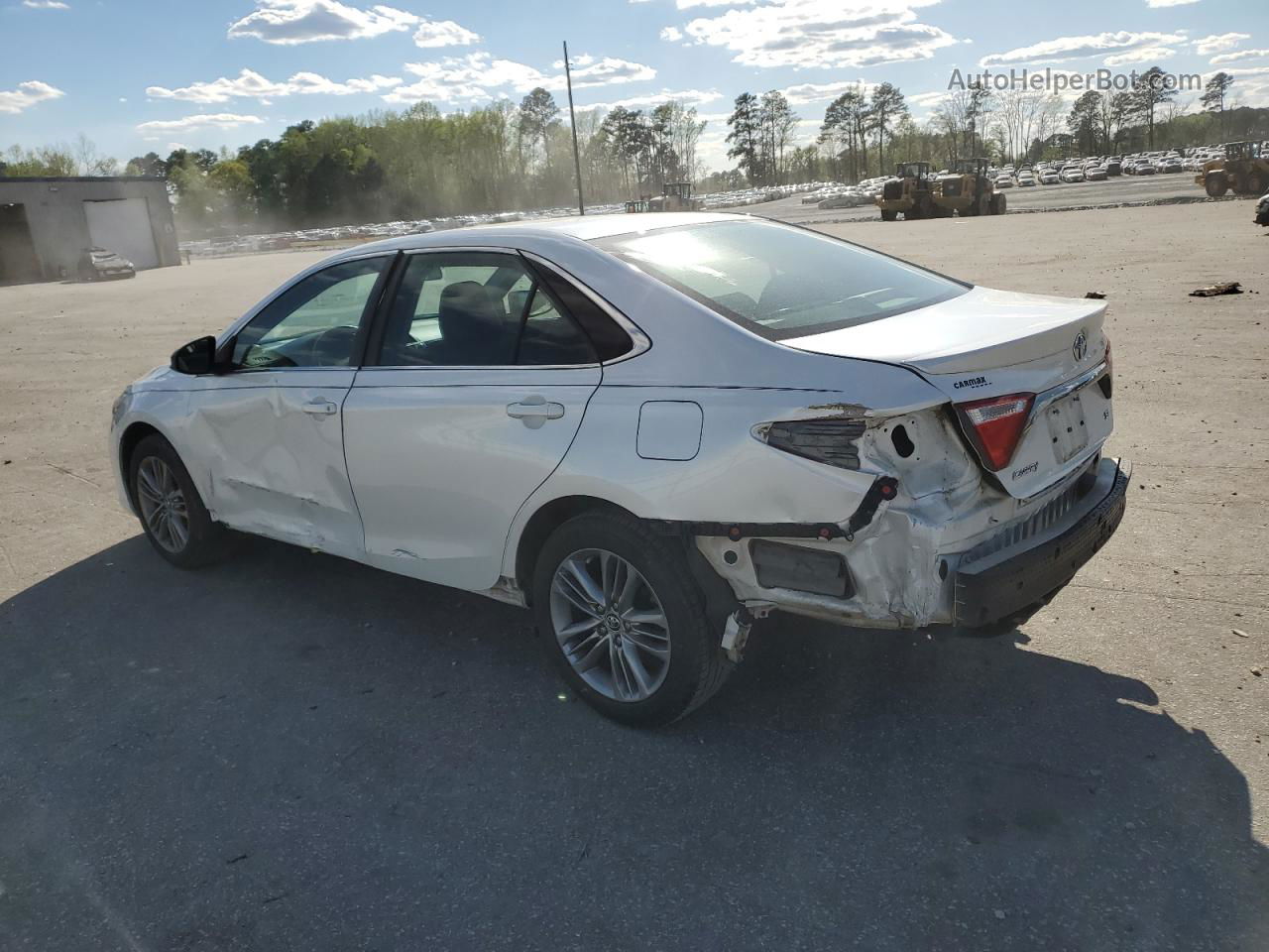 2016 Toyota Camry Le White vin: 4T1BF1FK4GU550970