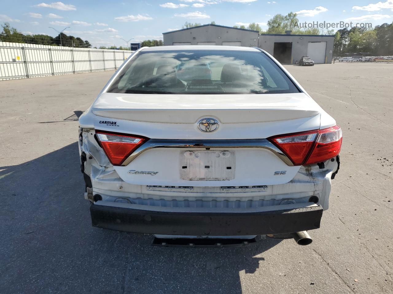 2016 Toyota Camry Le White vin: 4T1BF1FK4GU550970