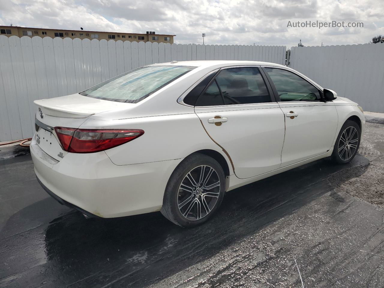 2016 Toyota Camry Le Белый vin: 4T1BF1FK4GU562312