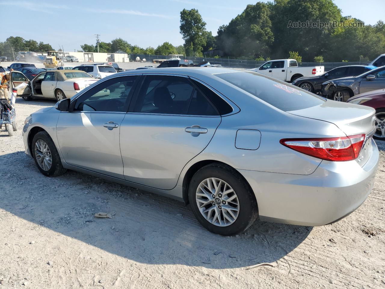 2016 Toyota Camry Le Silver vin: 4T1BF1FK4GU582074