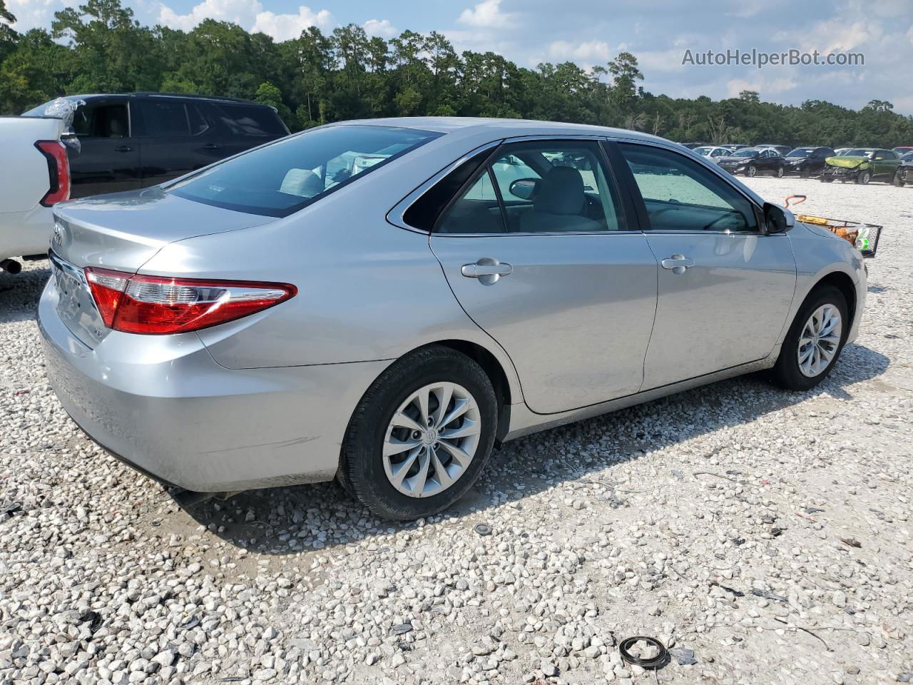 2017 Toyota Camry Le Silver vin: 4T1BF1FK4HU282763