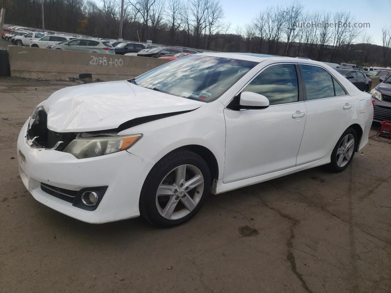 2012 Toyota Camry Base White vin: 4T1BF1FK5CU526204