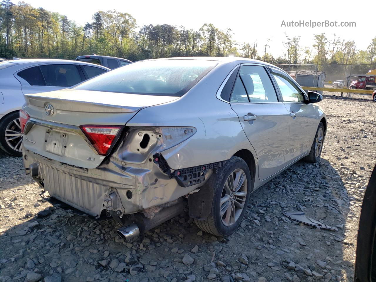 2016 Toyota Camry Le Серебряный vin: 4T1BF1FK5GU210002