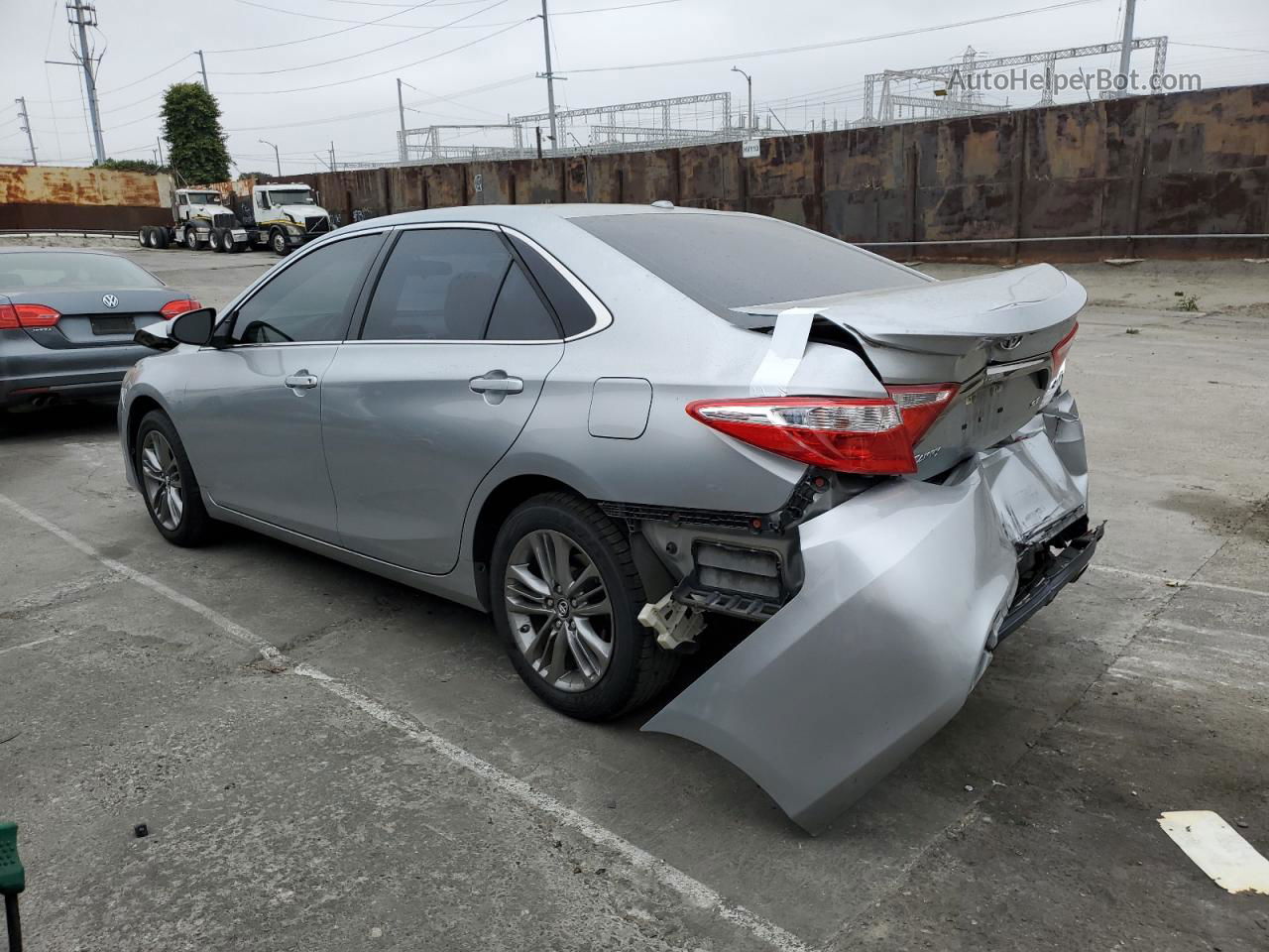 2016 Toyota Camry Le Silver vin: 4T1BF1FK5GU265338