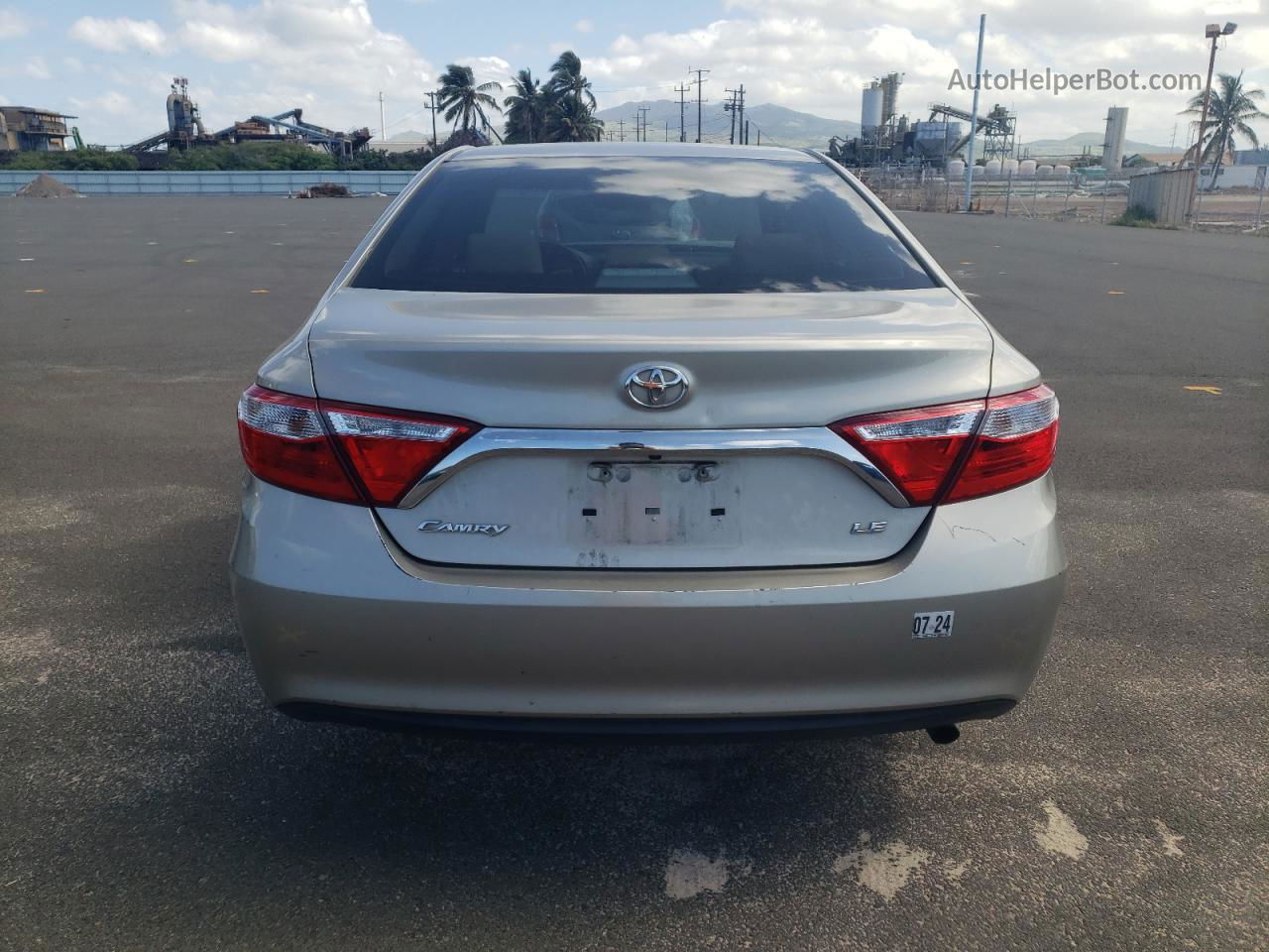 2016 Toyota Camry Le Silver vin: 4T1BF1FK5GU579667