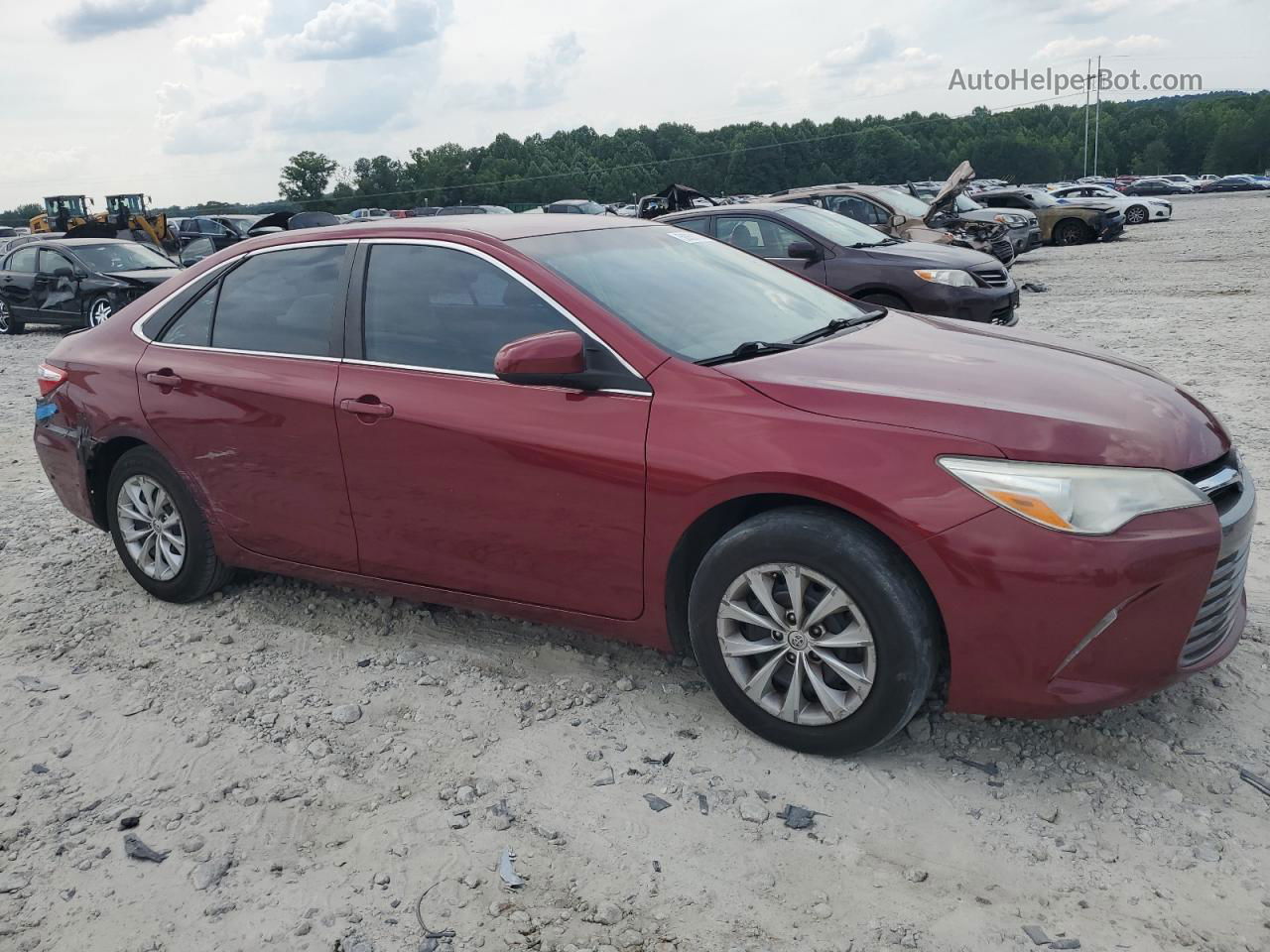 2016 Toyota Camry Le Red vin: 4T1BF1FK5GU613171