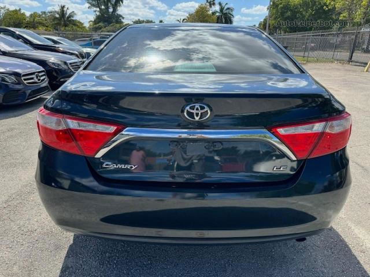 2017 Toyota Camry Le Black vin: 4T1BF1FK5HU621644