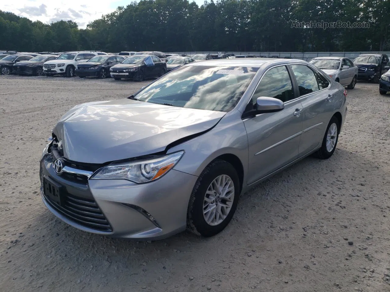 2017 Toyota Camry Le Silver vin: 4T1BF1FK5HU640646