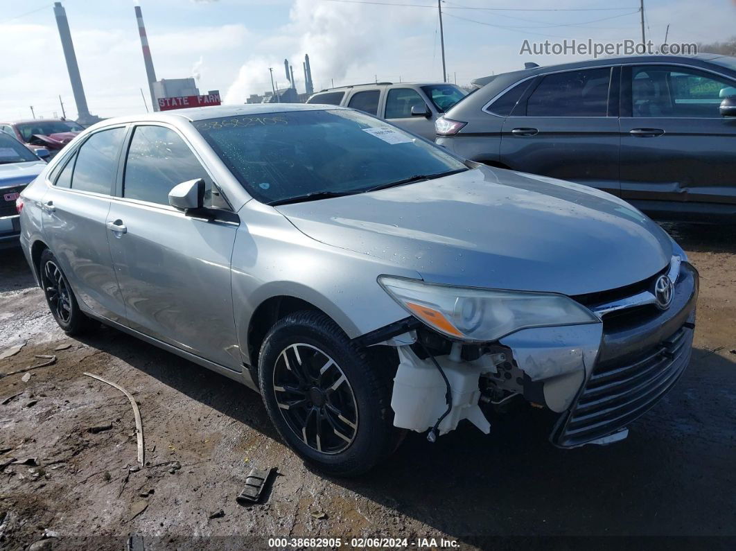 2017 Toyota Camry Le Silver vin: 4T1BF1FK5HU697896