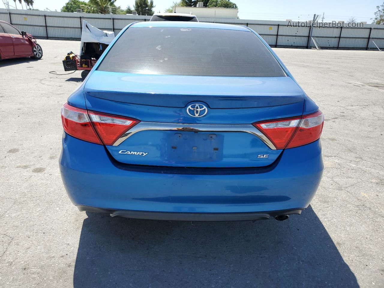 2017 Toyota Camry Le Blue vin: 4T1BF1FK5HU814084