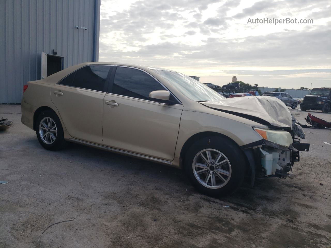 2012 Toyota Camry Base Золотой vin: 4T1BF1FK6CU030487