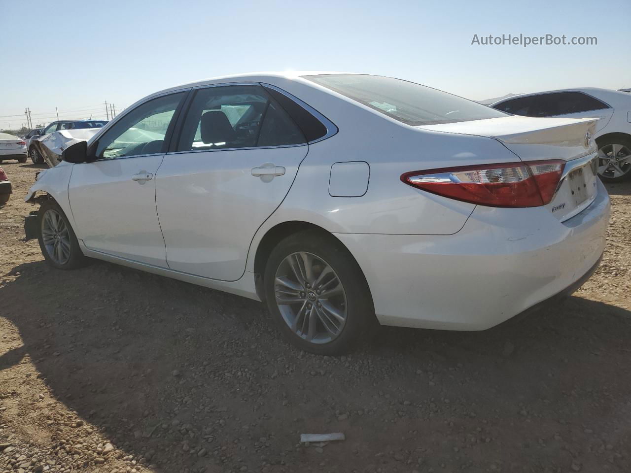 2016 Toyota Camry Le White vin: 4T1BF1FK6GU131177