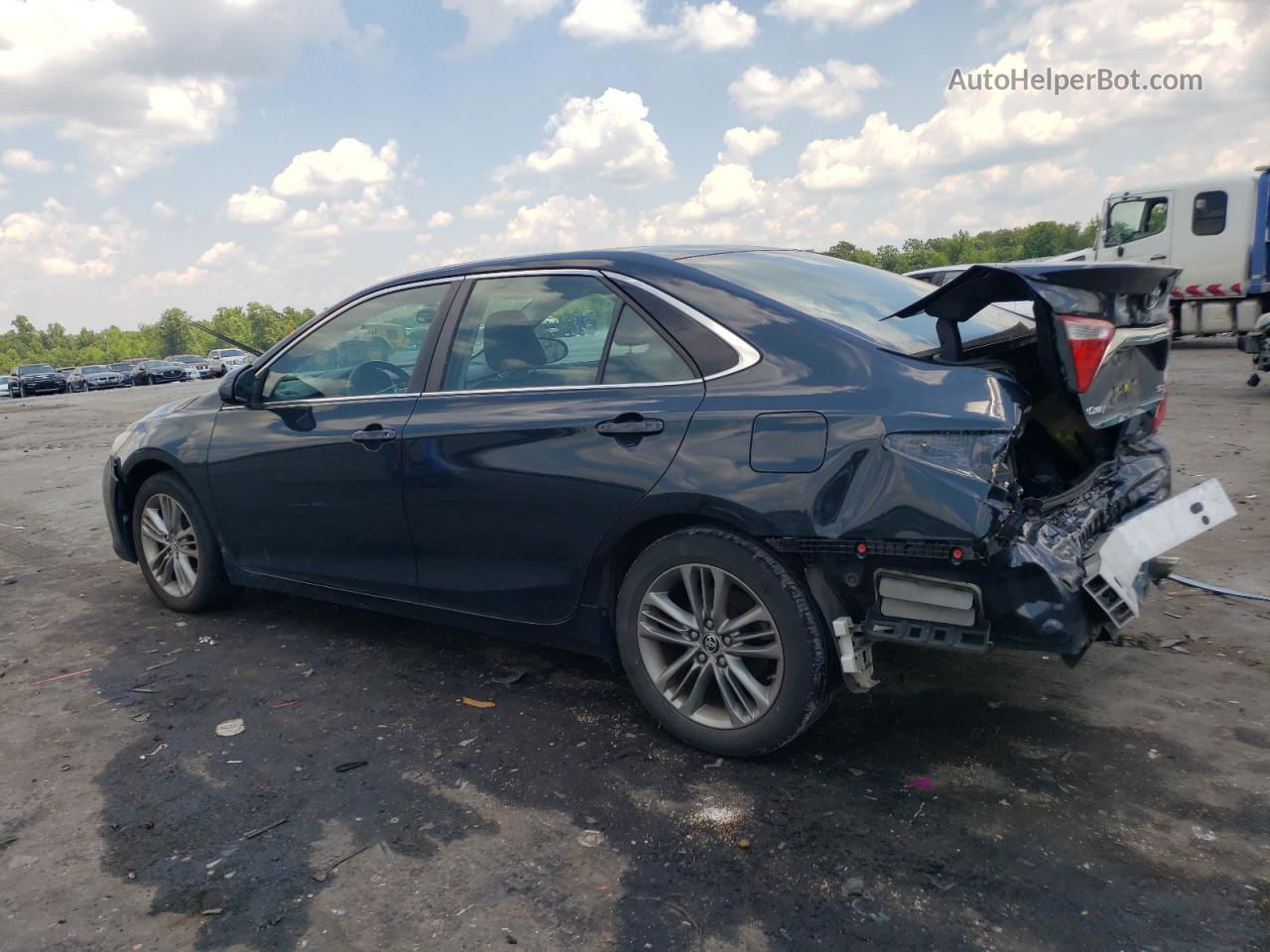 2016 Toyota Camry Le Green vin: 4T1BF1FK6GU133804