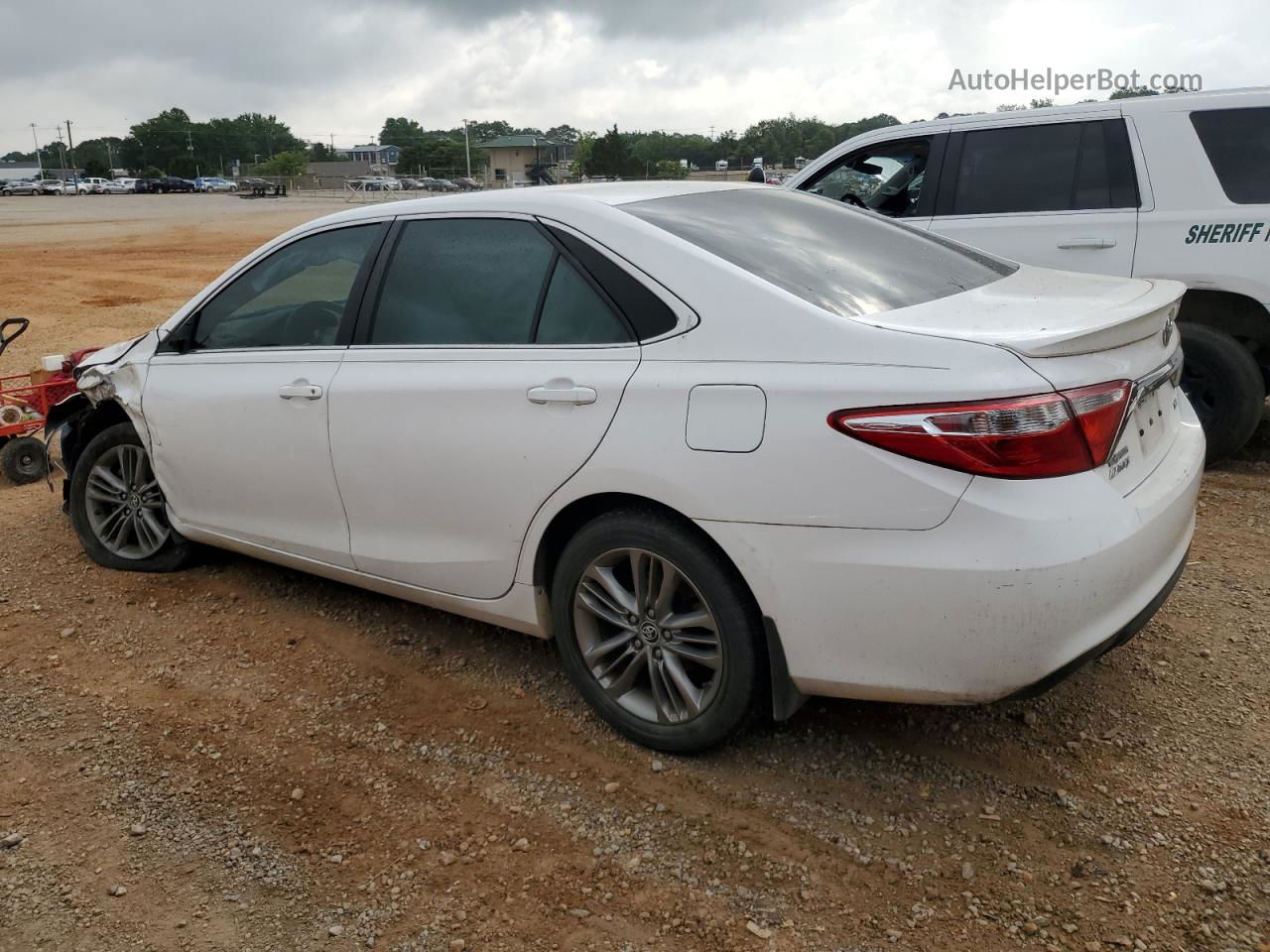 2016 Toyota Camry Le White vin: 4T1BF1FK6GU146536