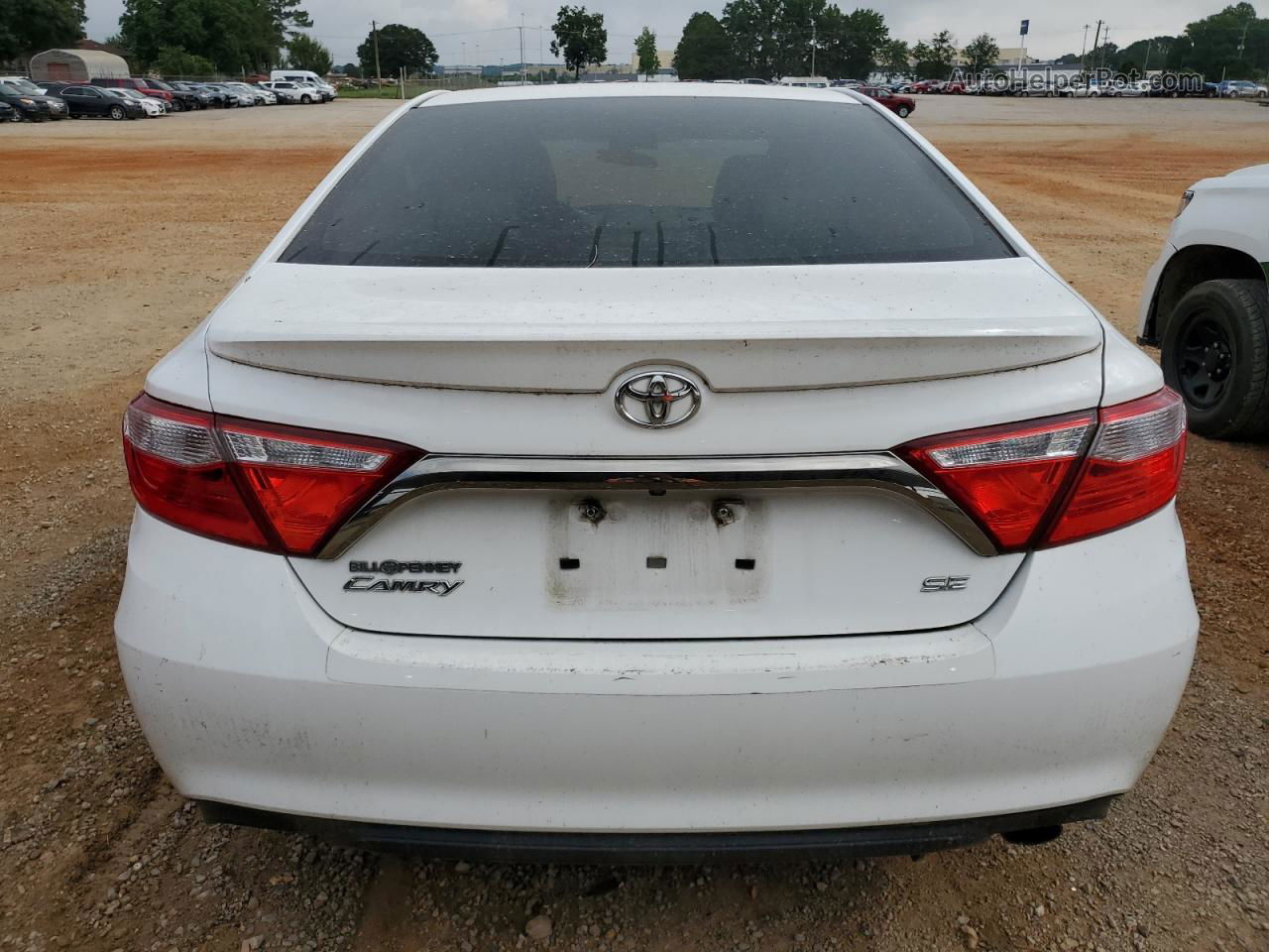 2016 Toyota Camry Le White vin: 4T1BF1FK6GU146536