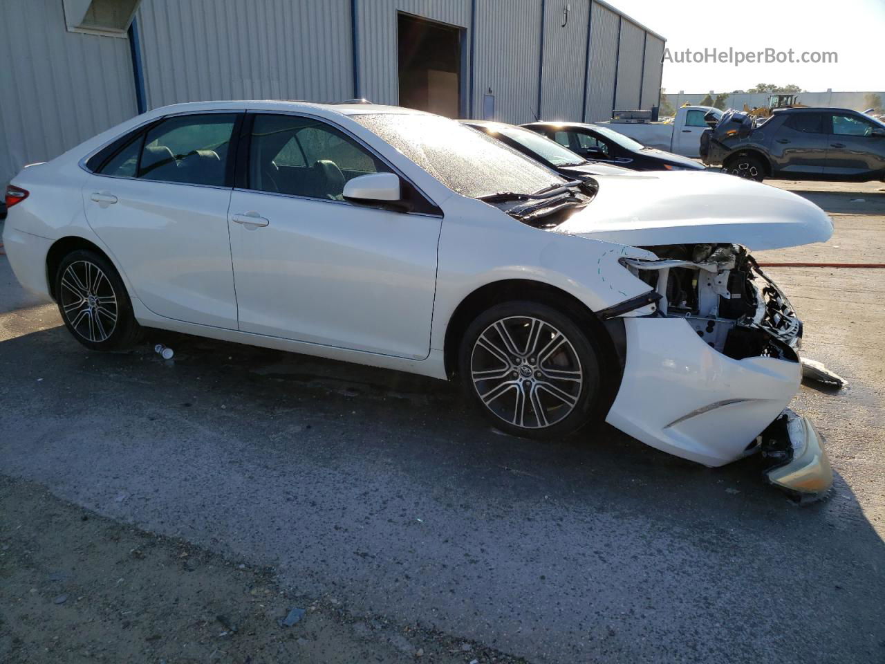 2016 Toyota Camry Le White vin: 4T1BF1FK6GU178791