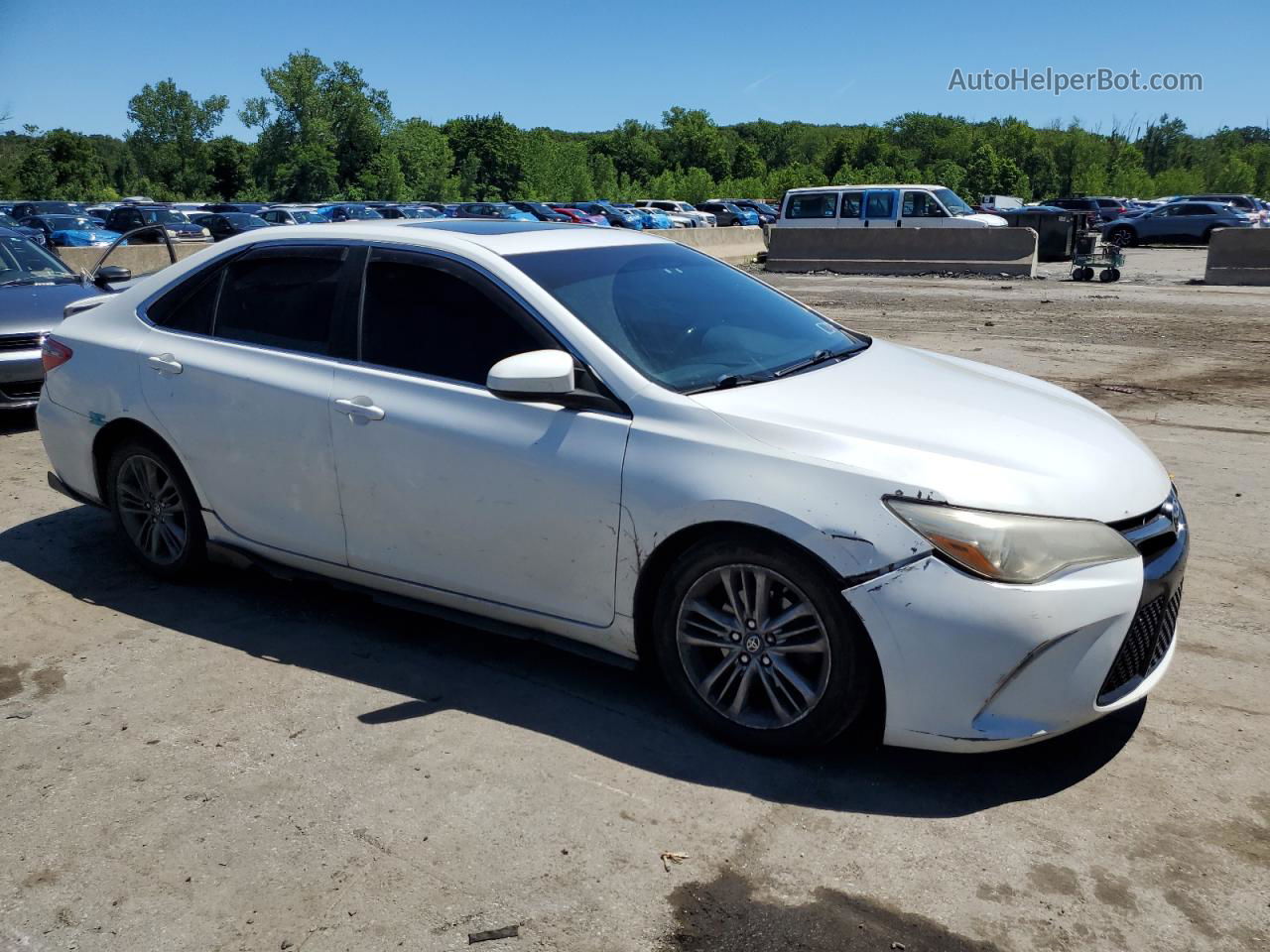 2016 Toyota Camry Le White vin: 4T1BF1FK6GU195896