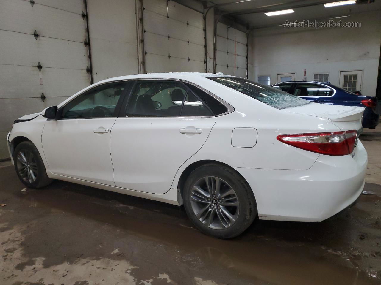 2016 Toyota Camry Le White vin: 4T1BF1FK6GU213880