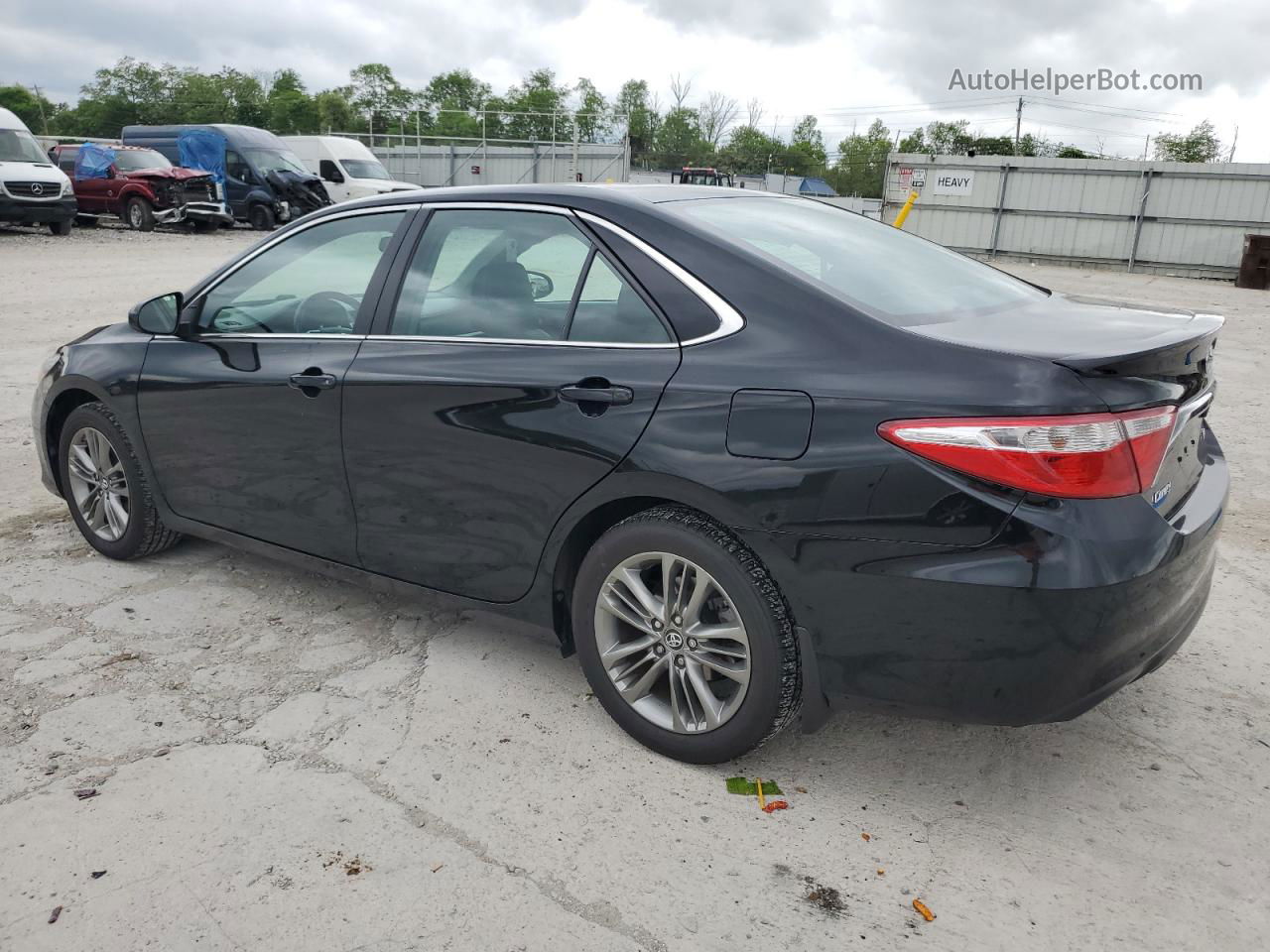 2016 Toyota Camry Le Black vin: 4T1BF1FK6GU228427