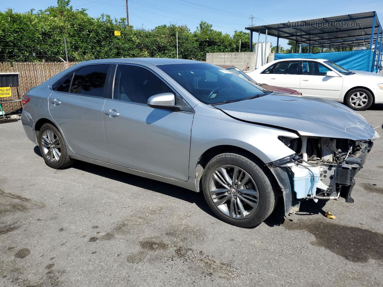 2016 Toyota Camry Le Silver vin: 4T1BF1FK6GU256096