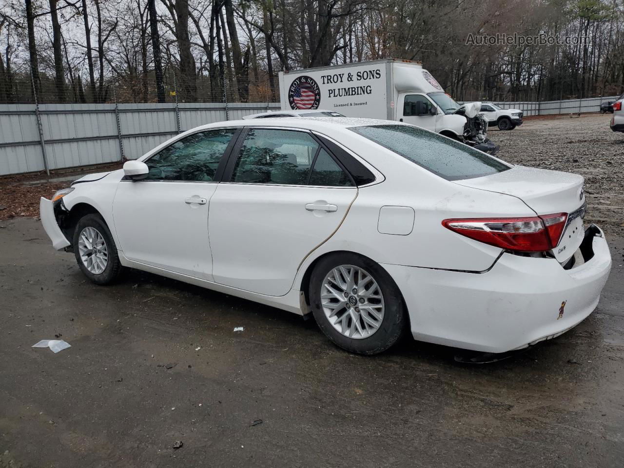 2016 Toyota Camry Le White vin: 4T1BF1FK6GU258303