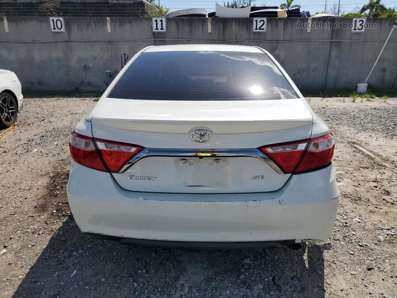 2016 Toyota Camry Le White vin: 4T1BF1FK6GU264523