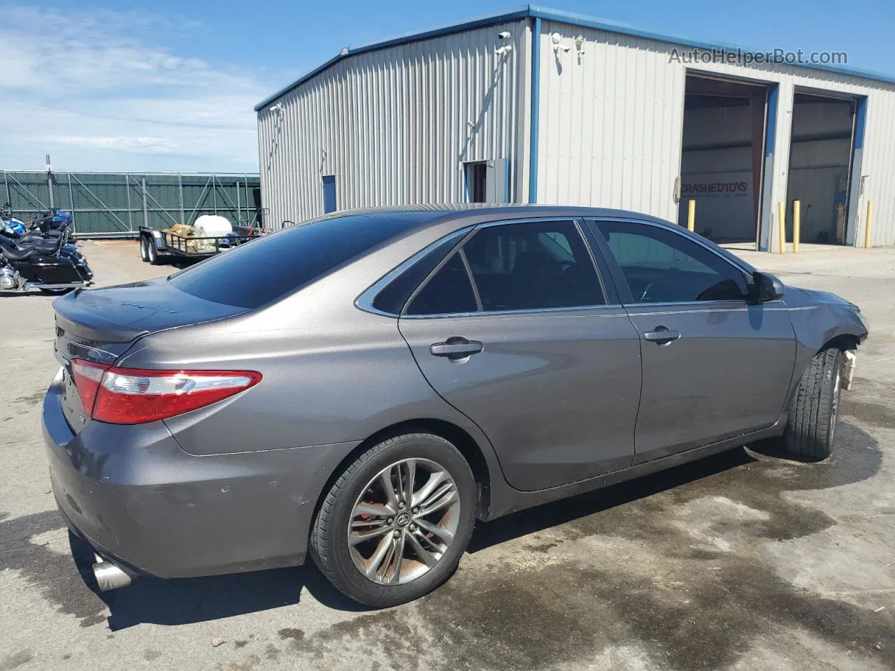 2016 Toyota Camry Le Gray vin: 4T1BF1FK6GU602728