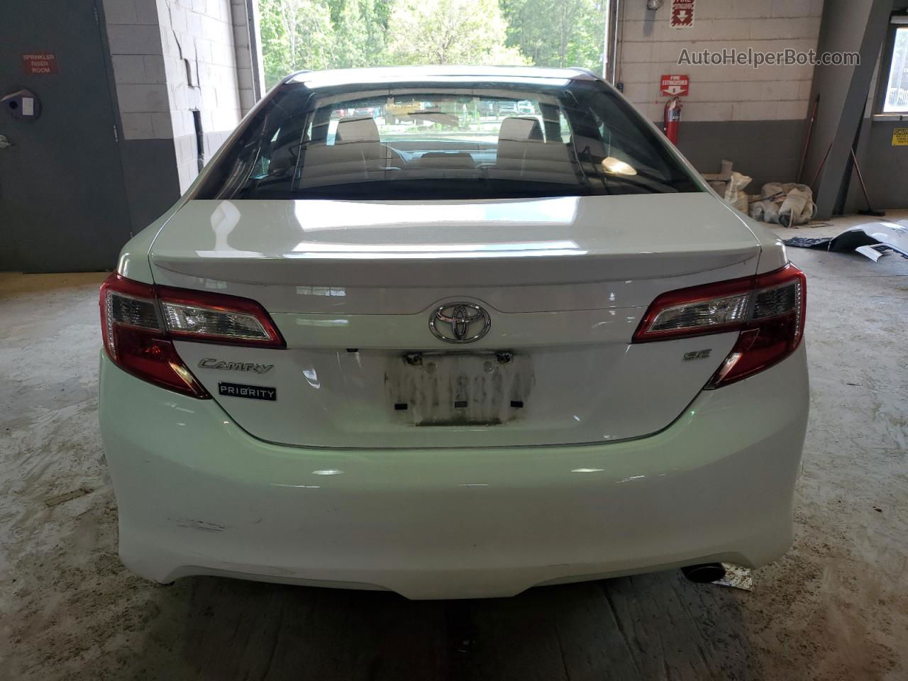 2014 Toyota Camry L Белый vin: 4T1BF1FK7EU457096