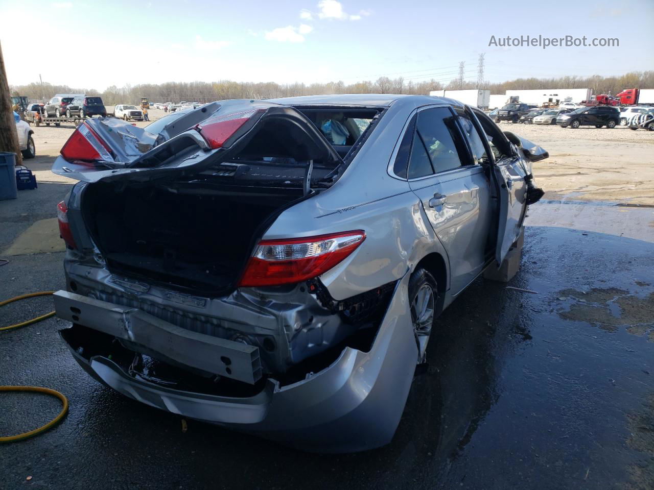 2016 Toyota Camry Le Silver vin: 4T1BF1FK7GU589679