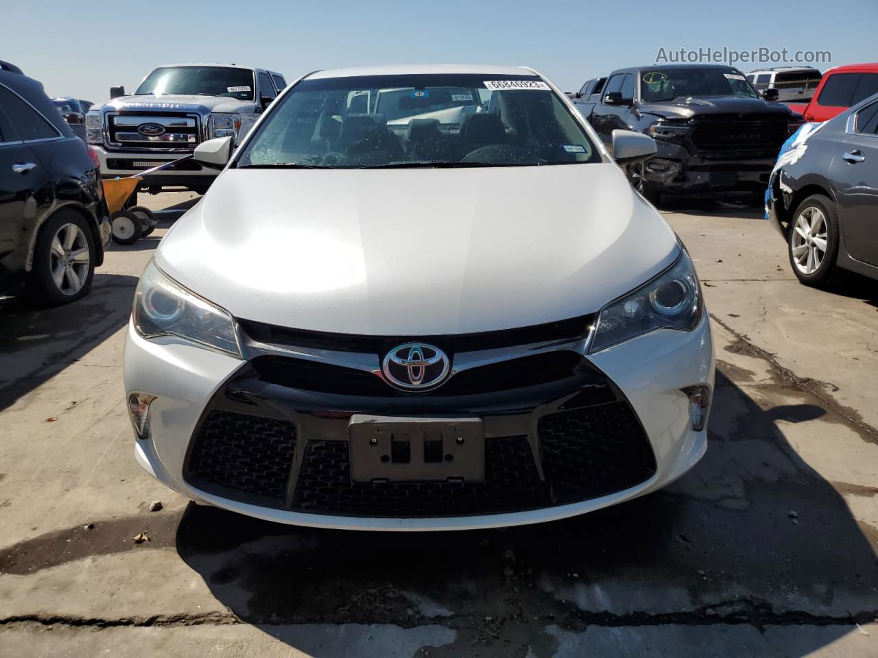 2016 Toyota Camry Le White vin: 4T1BF1FK8GU151950