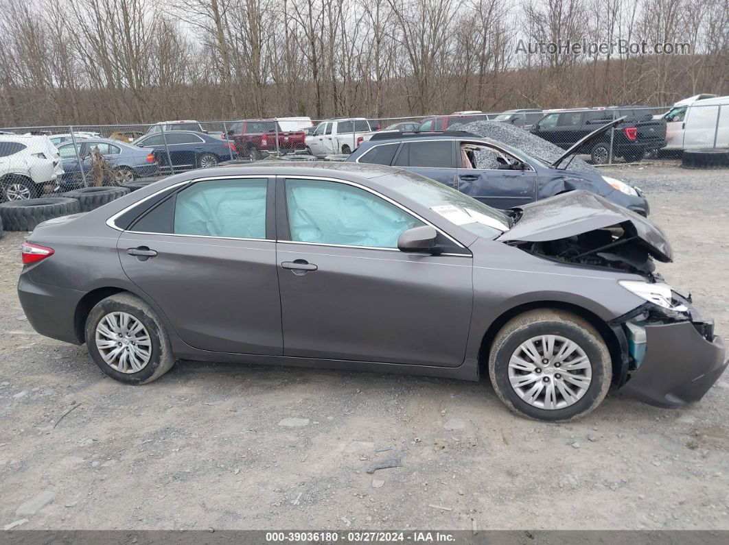 2016 Toyota Camry Le Серый vin: 4T1BF1FK8GU193020