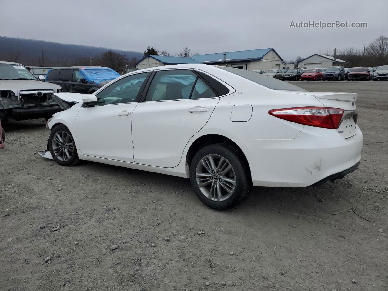 2016 Toyota Camry Le White vin: 4T1BF1FK8GU195611