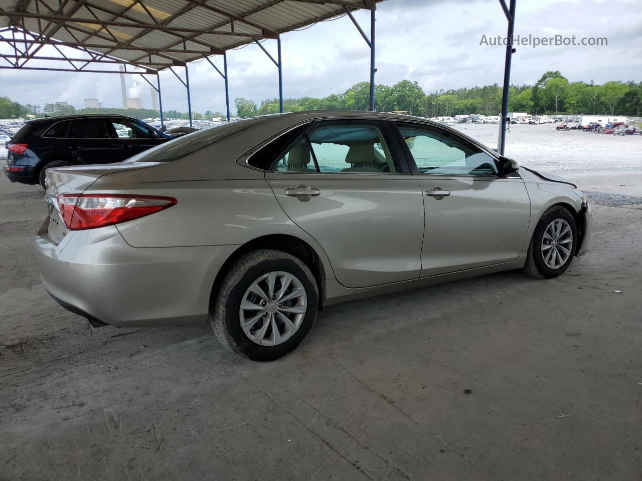 2016 Toyota Camry Le Beige vin: 4T1BF1FK8GU528583